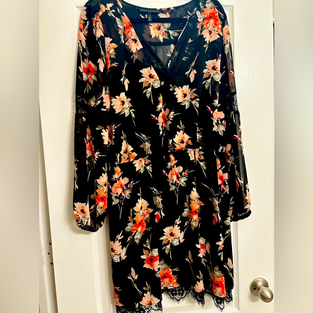Beautiful floral White House Black Market dress size 16